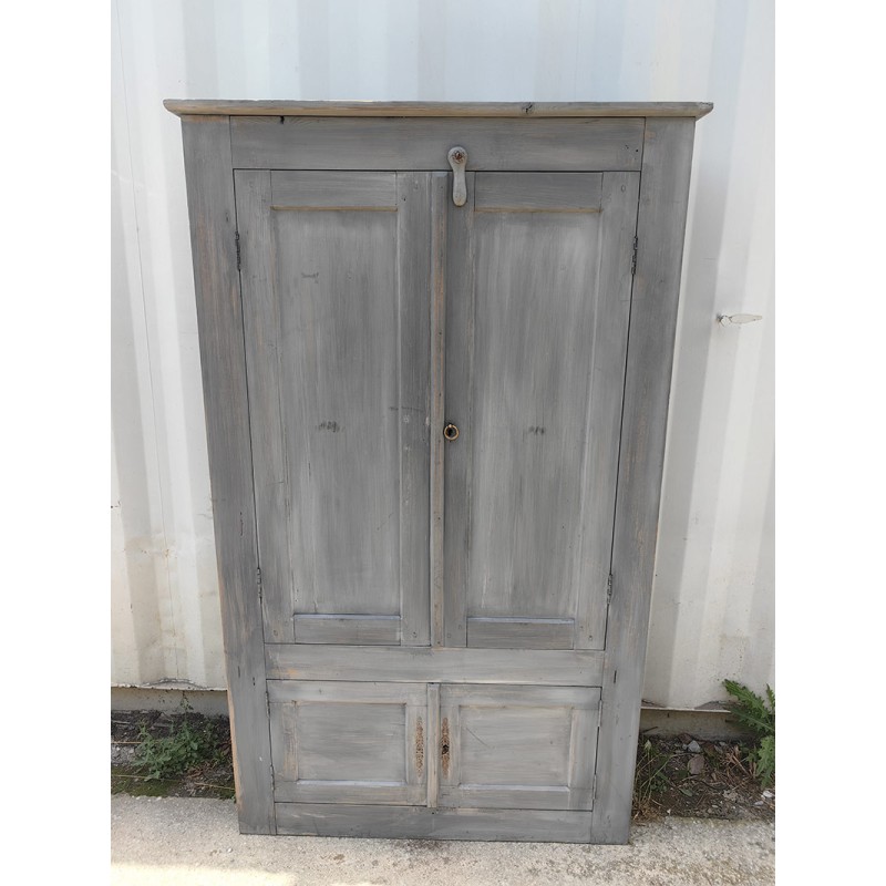 Petite armoire ' rayons plus les 2 fonds